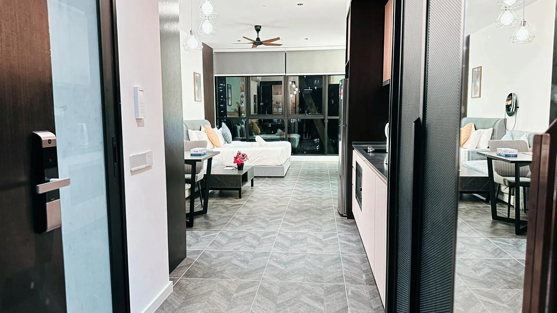 Scarletz Suites Klcc By Luxe Suites Kuala Lumpur Malaysia