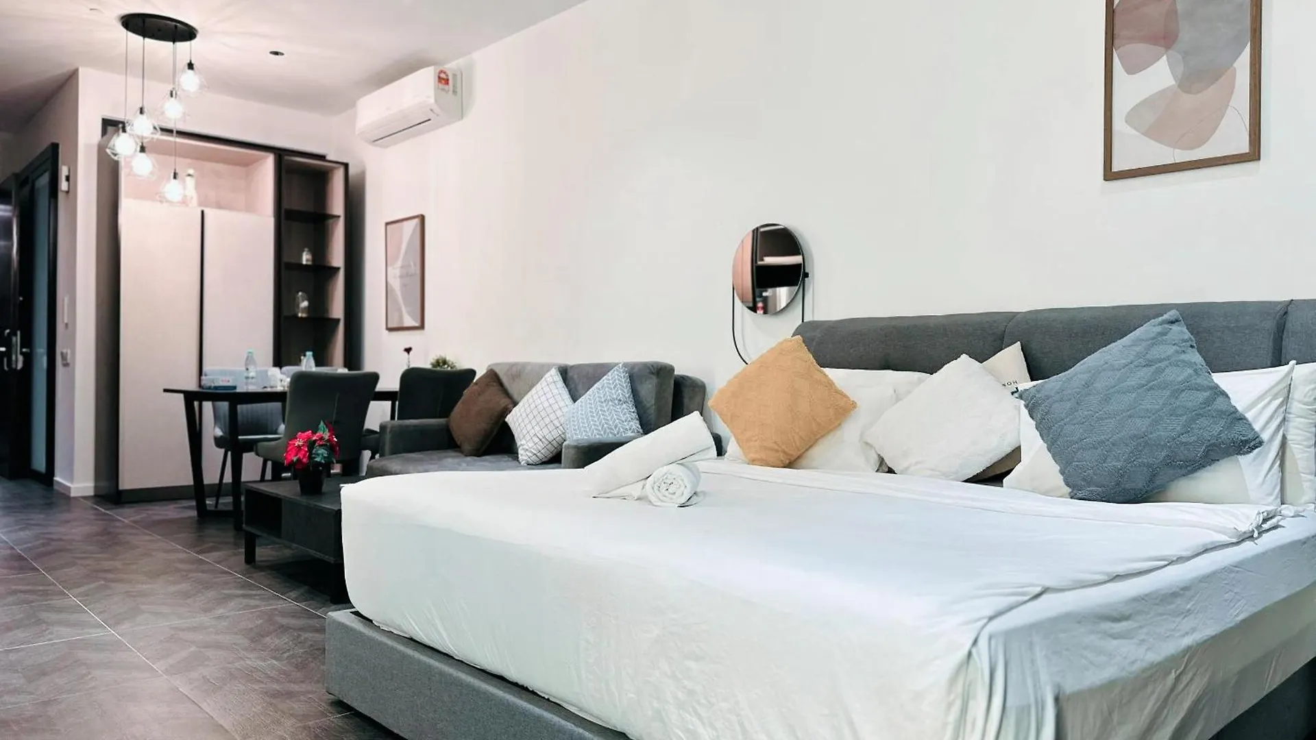Scarletz Suites Klcc By Luxe Suites Kuala Lumpur 0*,  Malaysia